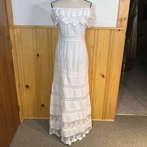 Candela Looks Like An Angel Maxi Dress Sz-M